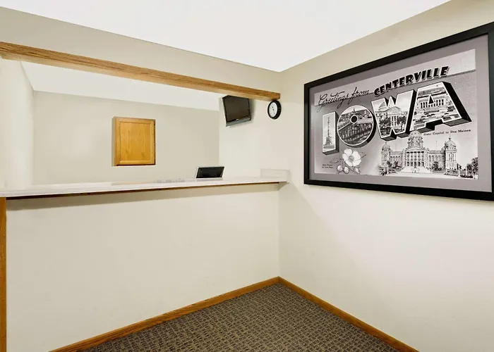 Super 8 By Wyndham Centerville