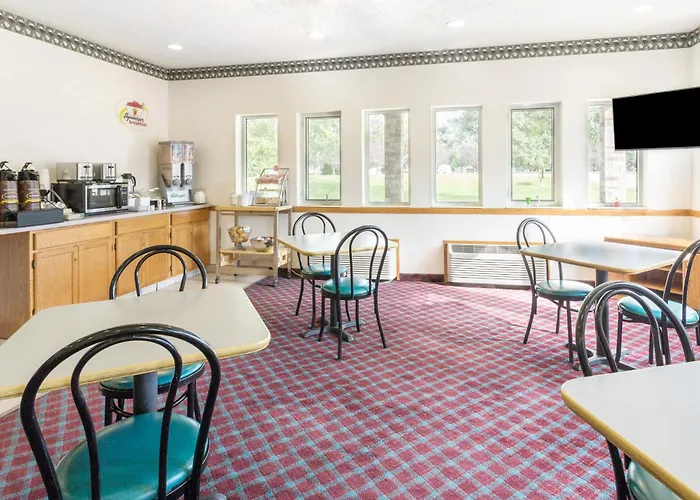 Super 8 By Wyndham Cresco Ia