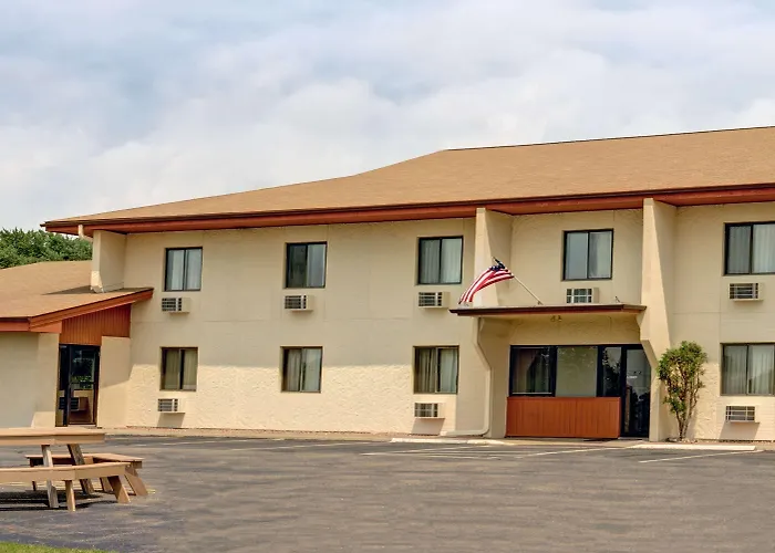 Super 8 By Wyndham Buffalo