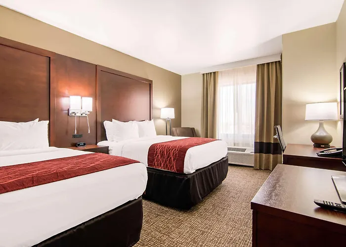Comfort Inn & Suites - Independence