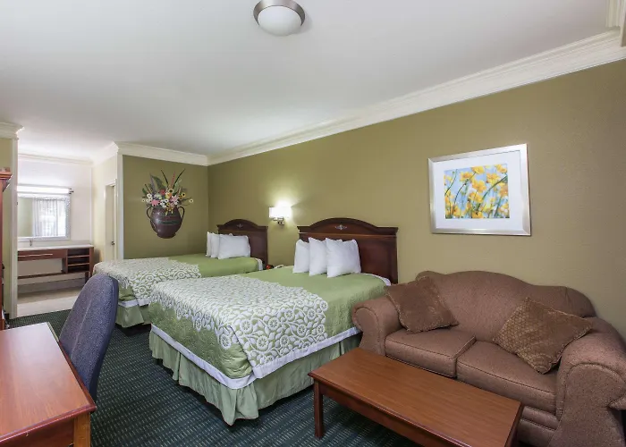 Days Inn & Suites Big Spring