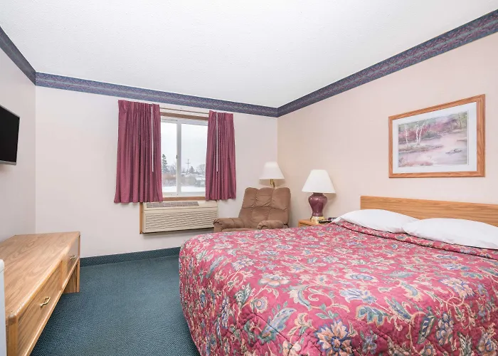Super 8 By Wyndham Superior Wi