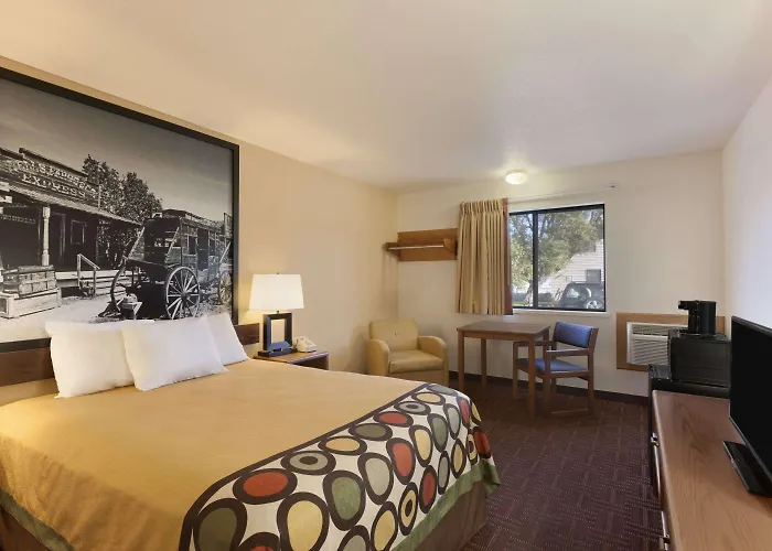 Super 8 By Wyndham Wall