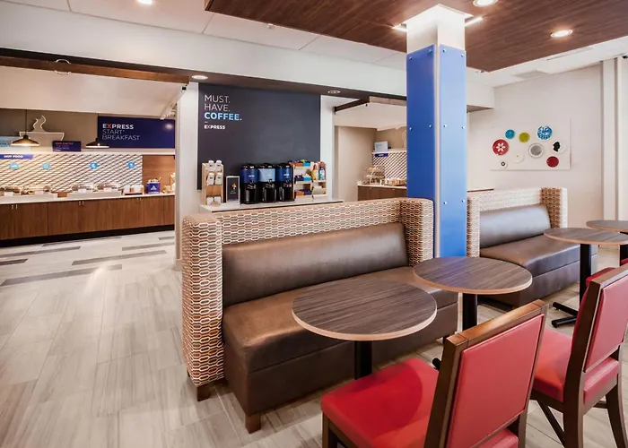 Holiday Inn Express & Suites - Hudson I-94 By Ihg