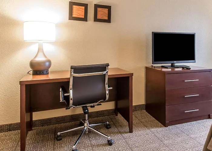Quality Inn & Suites Bethany