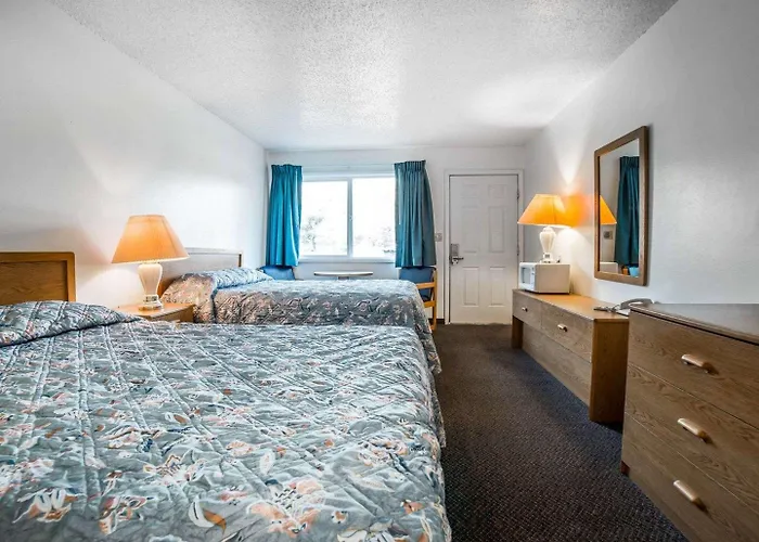 Rodeway Inn & Suites