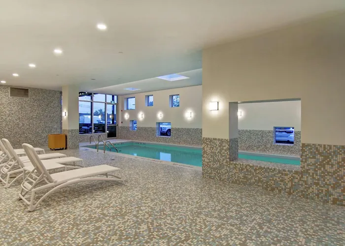 Home2 Suites By Hilton Montreal Dorval