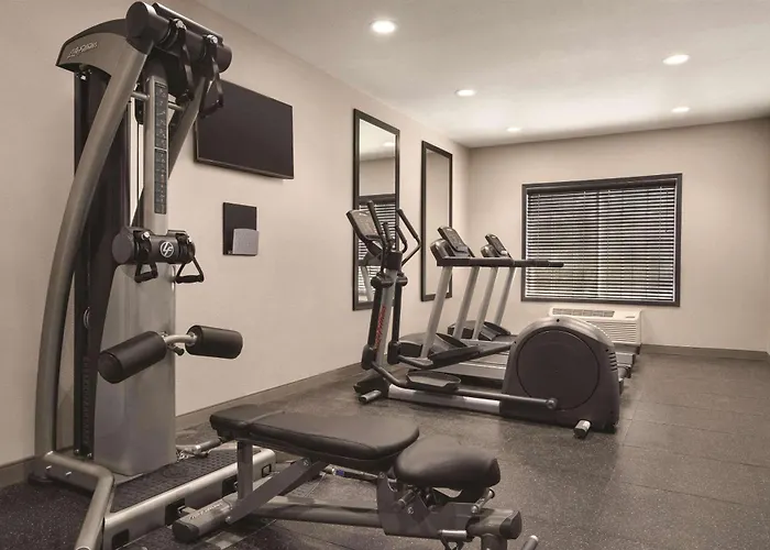 Country Inn & Suites By Radisson, Detroit Lakes