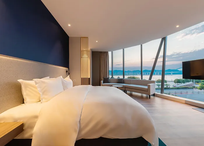 Holiday Inn Express Yichang Riverside By Ihg