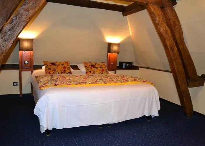 Logis Hotel & Restaurant - Les Hauts De Montreuil