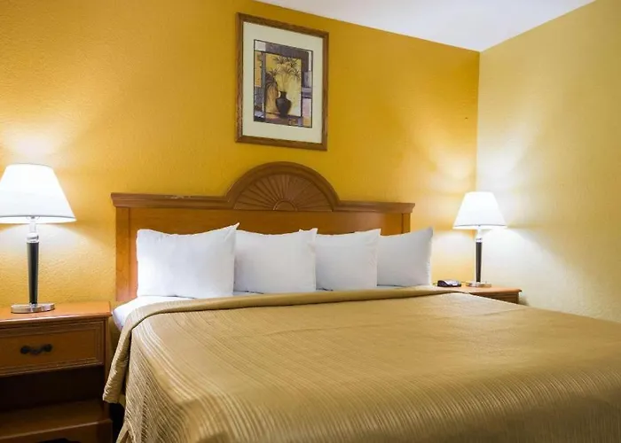Quality Inn & Suites Franklin