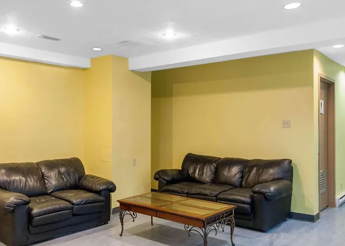 Quality Hotel & Suites Gander