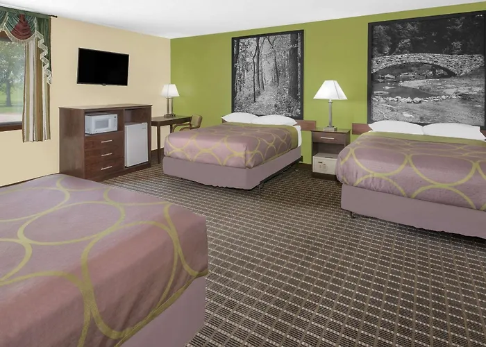 Super 8 By Wyndham Webster City Ia