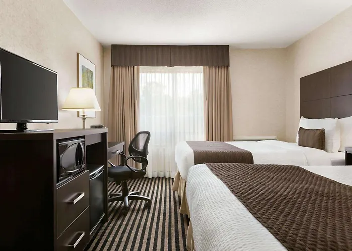Days Inn By Wyndham Miramichi Nb