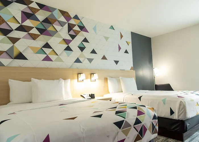 La Quinta Inn & Suites By Wyndham Lake City