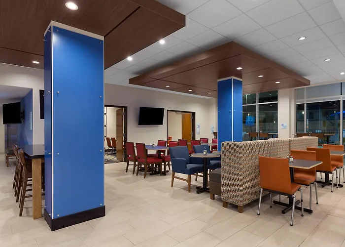 Holiday Inn Express - Lake Park By Ihg