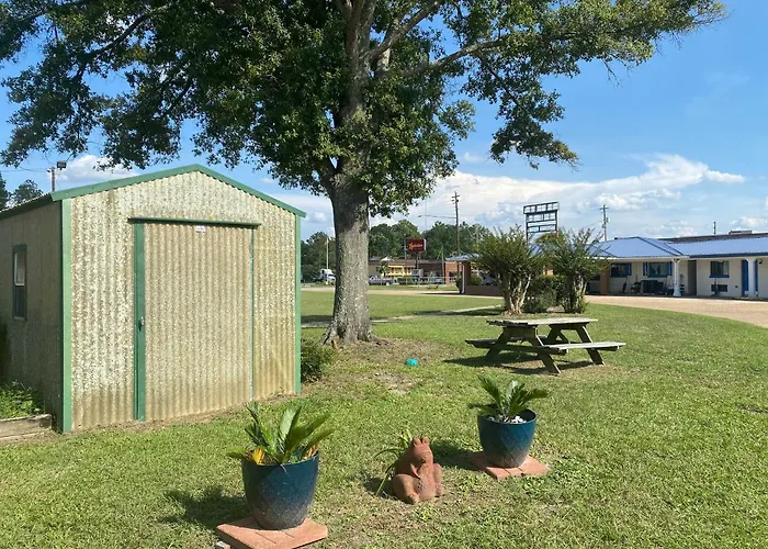 Budget Inn