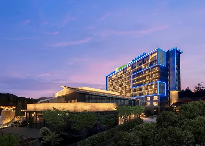 Holiday Inn Express Tengchong Hot-Spring By Ihg