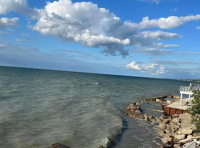 Pete'S Lakefront Motel, Llc