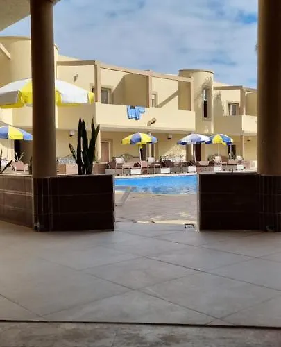 Hotel Beach Club La Perle