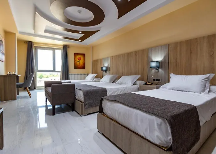 Hotel Zinou Zm