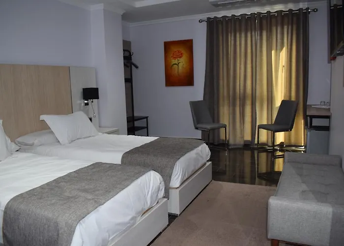 Hotel Zinou Zm