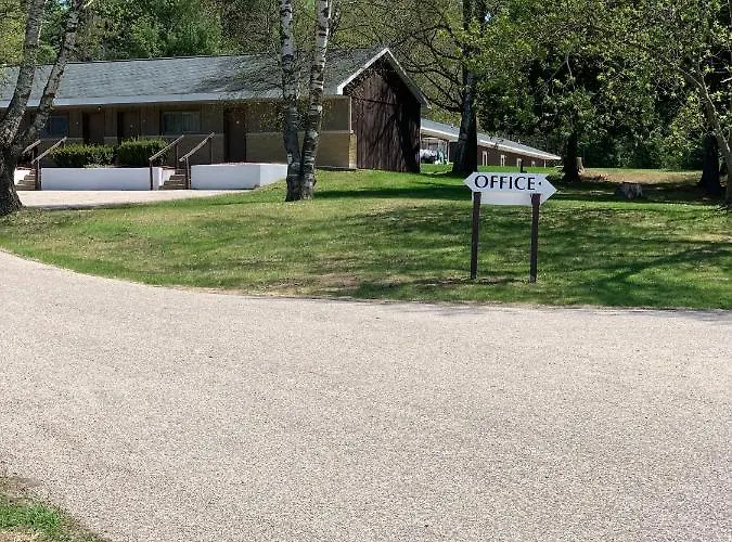 Tri Terrace Motel