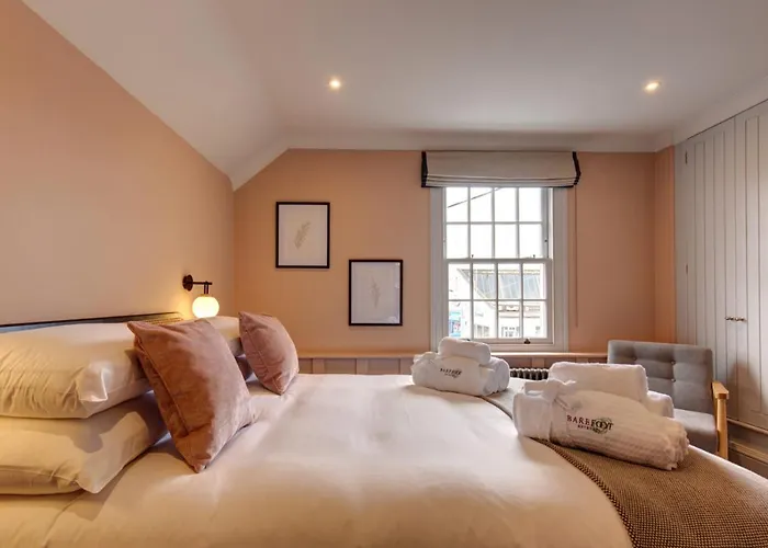 The Railway Hotel By Barefoot Retreats