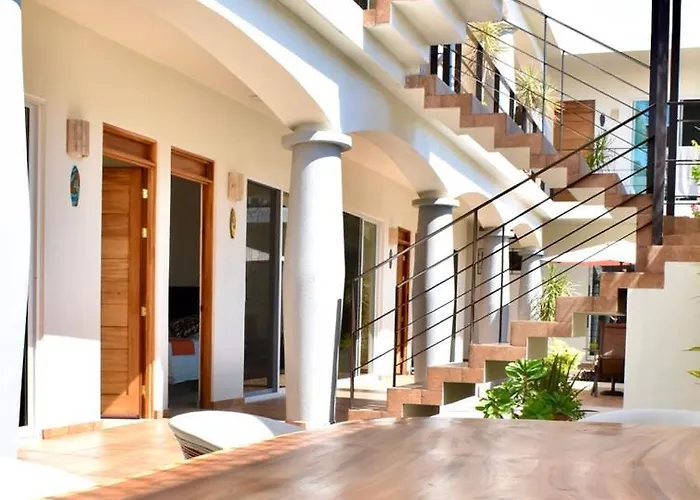 Carri Surf Studio