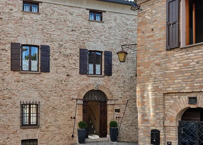 Palazzo Viviani - Castello Di Montegridolfo