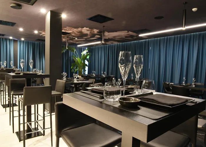 Demsi Palace Hotel & Restaurant