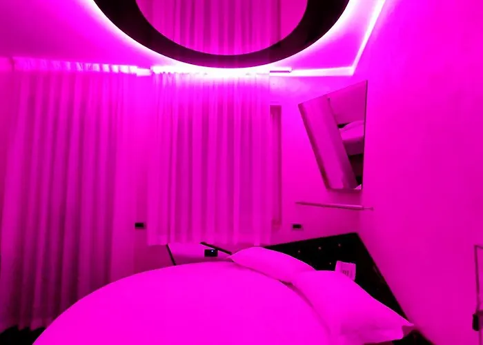 C Rooms - Suite A Tema Con Vasca - Motel Monza