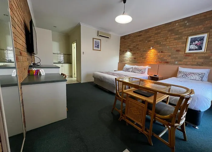 Riverpark Motel