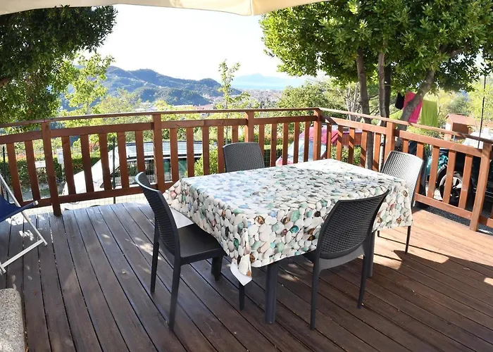 Camping Mare Monti