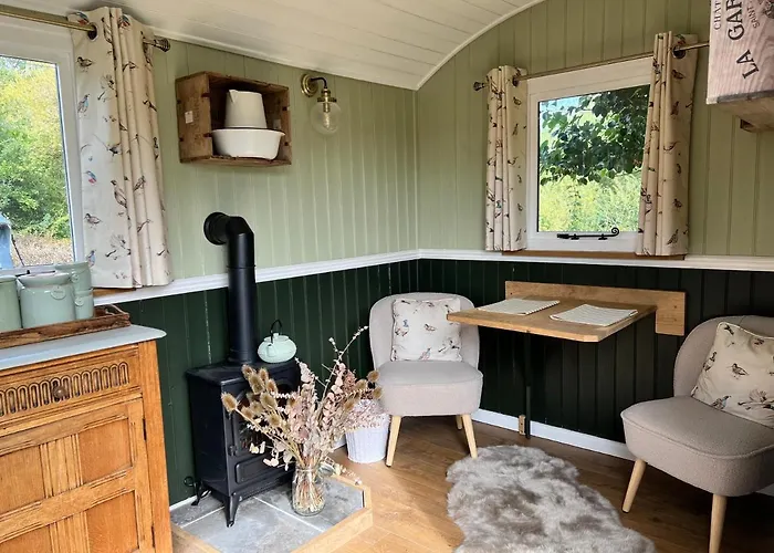 Stonehenge Campsite&Glamping