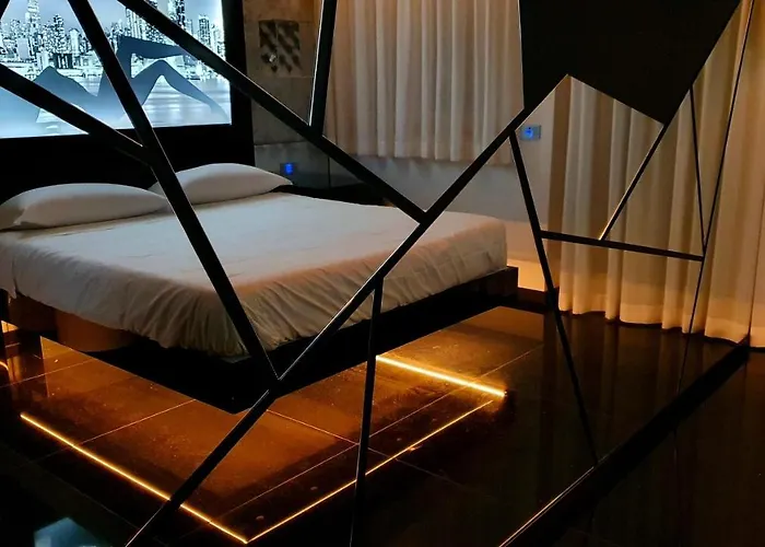 C Rooms - Suite A Tema Con Vasca - Motel Monza
