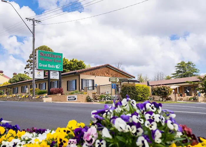 Settlers Motor Inn