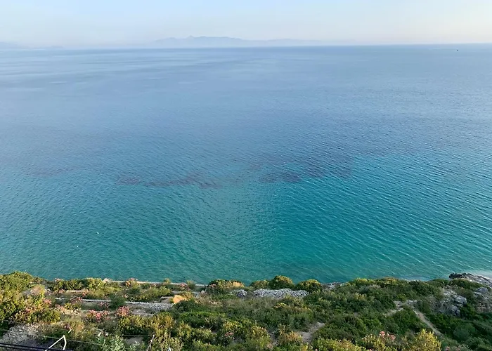 Hotel Odhisea Qeparo