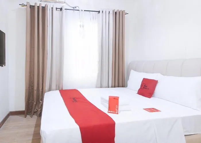Reddoorz Plus @ Cuarto Verde Staycation
