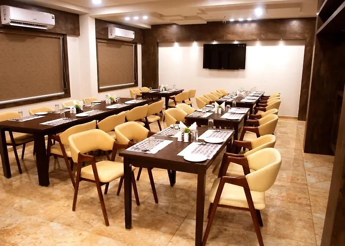 Click Hotel Tulsi Jamnagar 7 Mins From Reliance Industrial Township