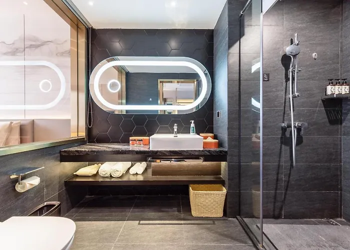 Atour X Hotel Shenzhen Longhua Dalang Commercial Center