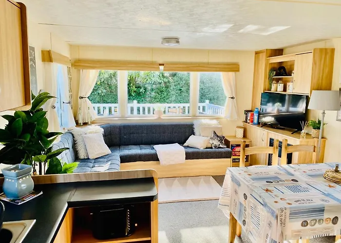 Shell Beach Holiday Home Mersea Coopers Beach