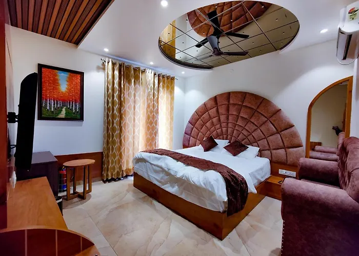 Hotel Joylife- Chotu Ram Chowk Rohtak Haryana
