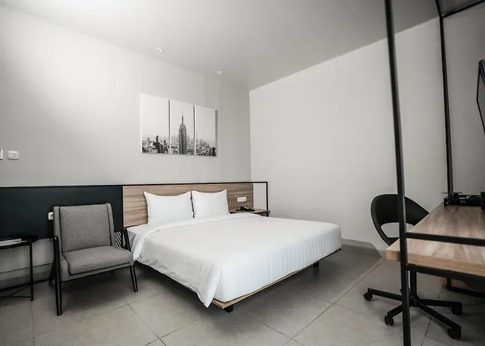 Conjioo Hotel Jakarta Managed By Mhm