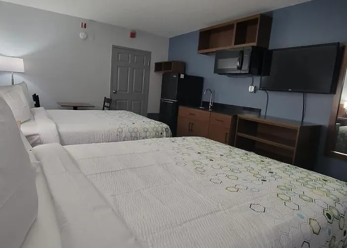 Hometowne Studios By Red Roof Egg Harbor-Atlantic City Airport