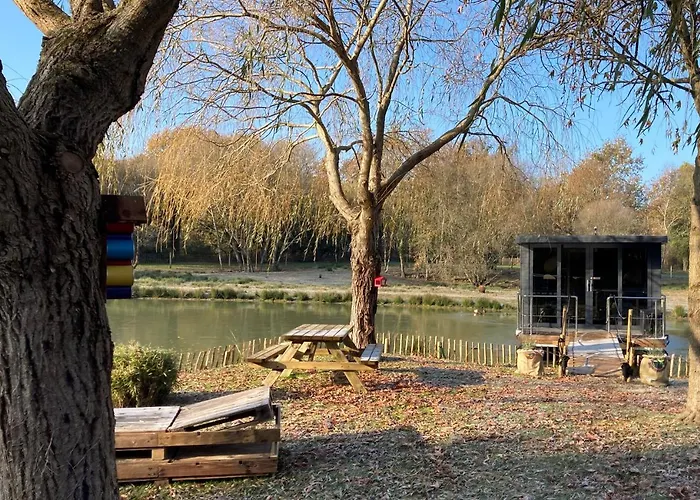 Ecolodge Charles Ashton Hebergement Insolite Sur L'Eau