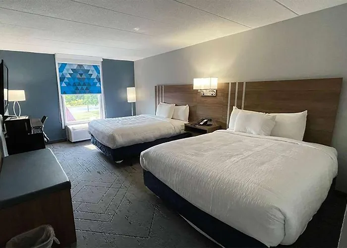 Days Inn & Suites By Wyndham Springfield Oh