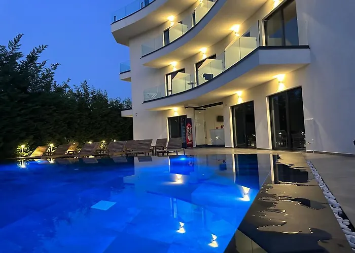 Blue Eye Hotel
