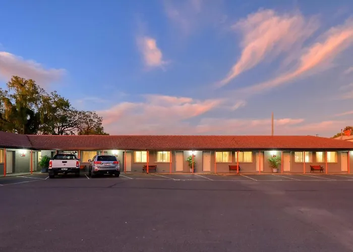 Country Leisure Motor Inn