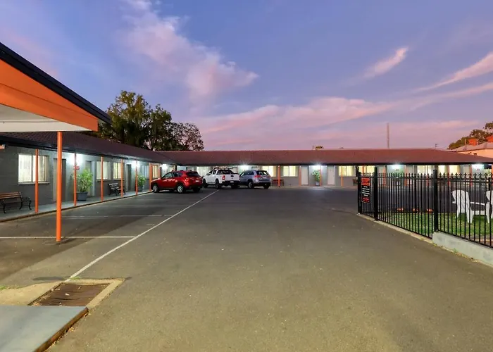 Country Leisure Motor Inn